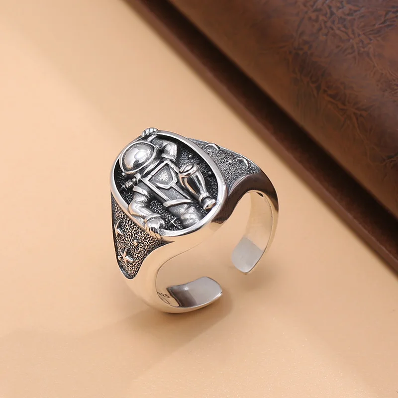 S925 sterling silver astronaut ring men's hip hop retro Thai silver trendy ring index finger ring strange ornament
S925 sterling silver astronaut ring men's hip hop retro Thai silver trendy ring index finger ring strange ornament