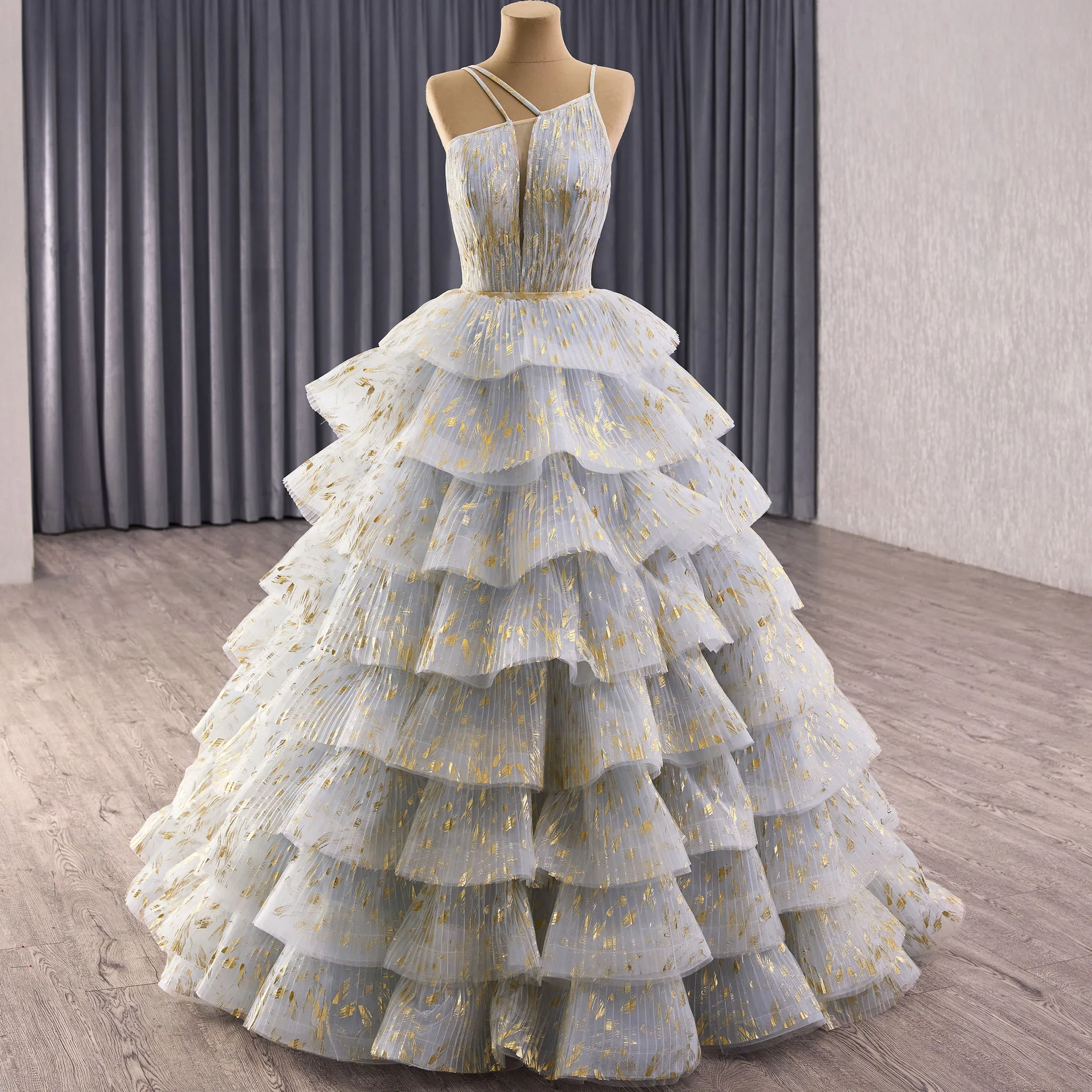 Rosymae, китайское синее блестящее платье для выпускного вечера, тюлевое вечернее платье с каскадными рюшами и двойными бретельками, структурированный лиф, элегантный блеск
Rosymae, китайское синее блестящее платье для выпускного вечера, тюлевое вечернее платье с каскадными рюшами и двойными бретельками, структурированный лиф, элегантный блеск