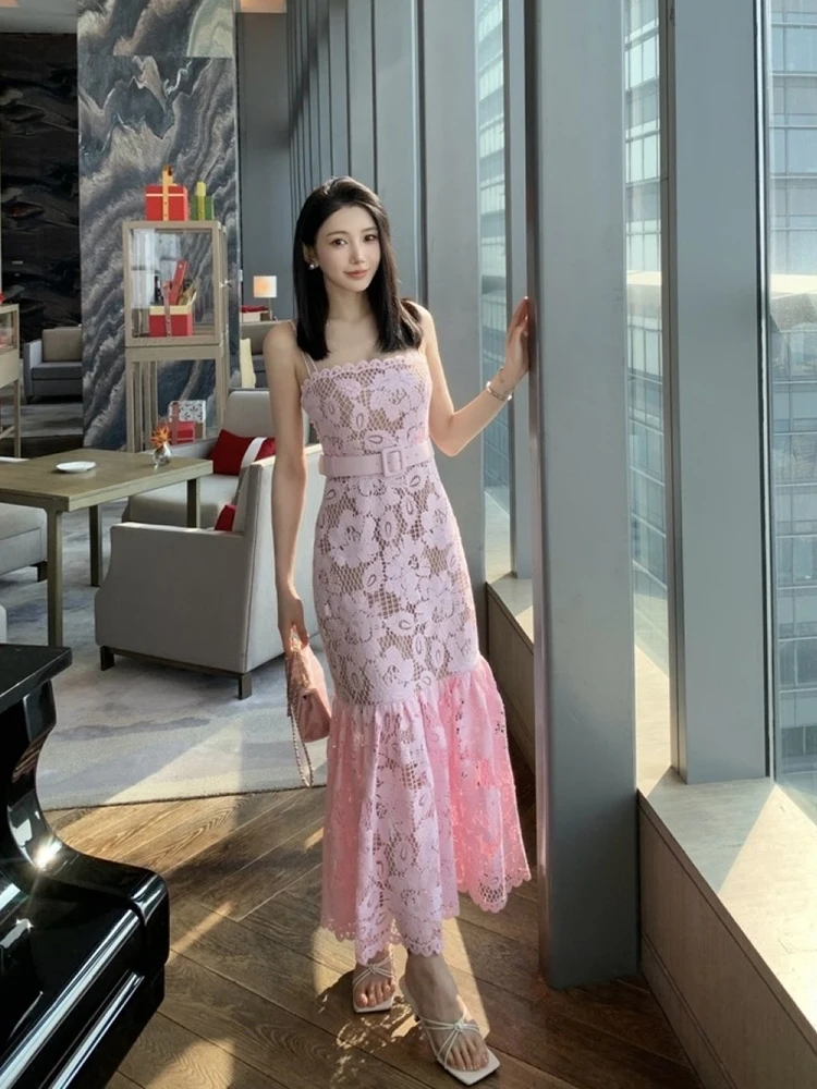 Strappy Dress: Elegant & Sexy Women's Slim-Fit Dress with Crocheted Lace Waistband — 2026 Summer New Arrival
Strappy Dress: Elegant & Sexy Women's Slim-Fit Dress with Crocheted Lace Waistband — 2026 Summer New Arrival