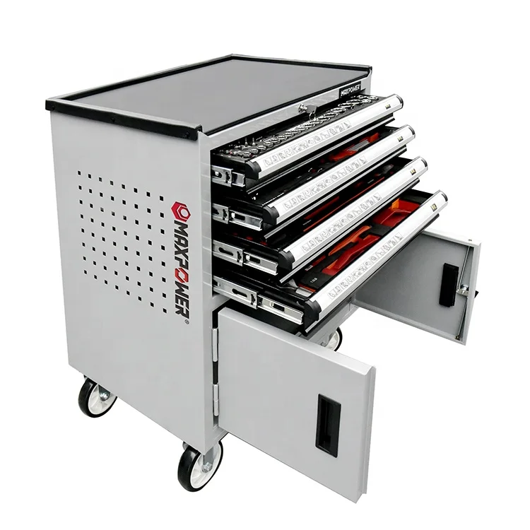 MAXPOWER makes extensive use of 242 inexpensive toolboxes with rollers
MAXPOWER makes extensive use of 242 inexpensive toolboxes with rollers