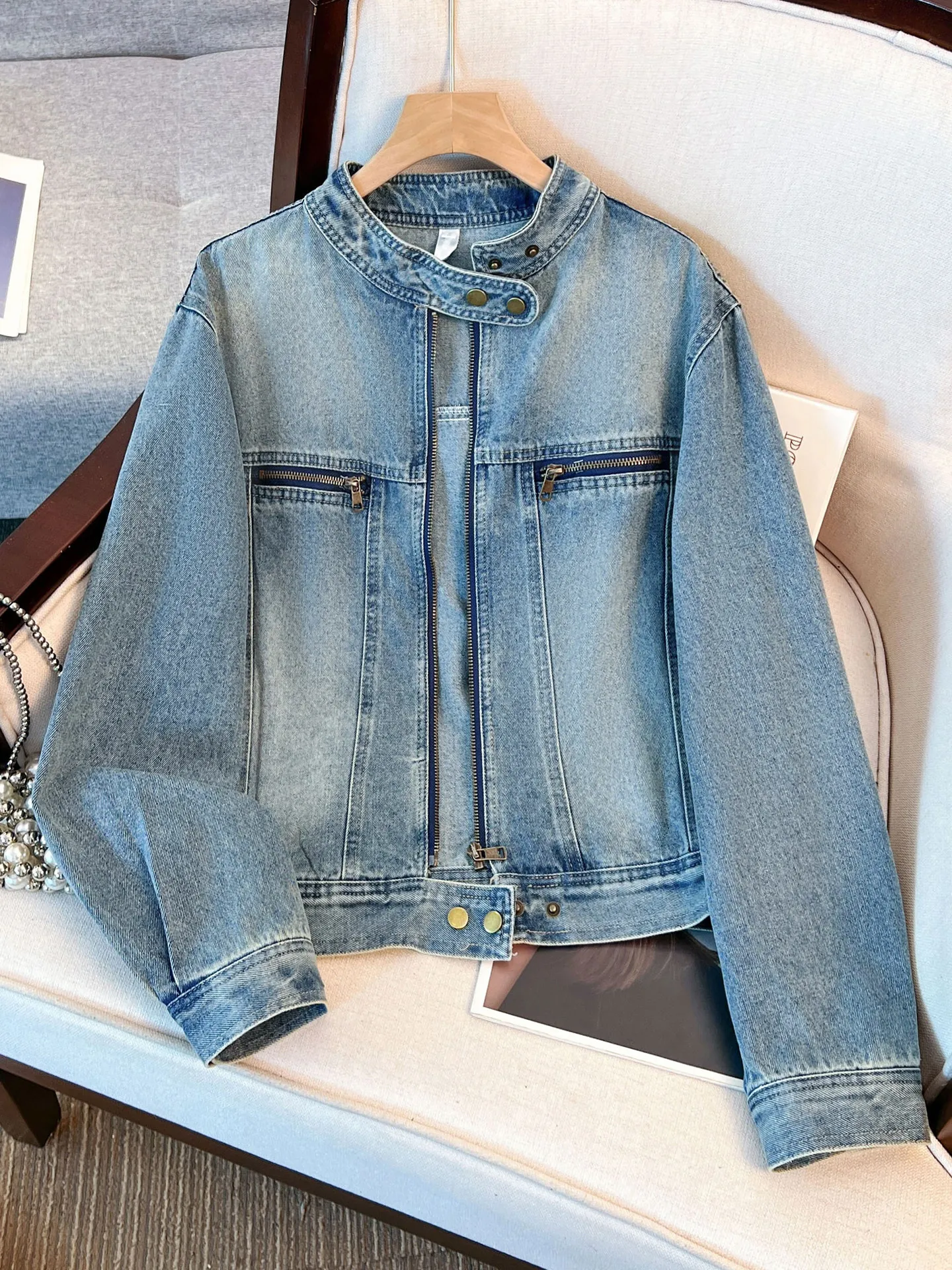 American Style Retro Stand Up Collar Denim Jacket Fashionable Spring Autumn Short Jacket Loose Versatile Street Style Denim Top
American Style Retro Stand Up Collar Denim Jacket Fashionable Spring Autumn Short Jacket Loose Versatile Street Style Denim Top