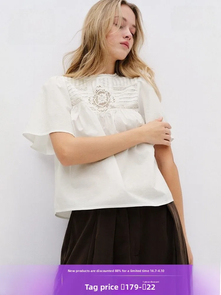 Новая весенняя женская хлопковая блузка с вышивкой и вырезами, в стиле ретро, приталенная, с круглым вырезом и коротким рукавом
Новая весенняя женская хлопковая блузка с вышивкой и вырезами, в стиле ретро, приталенная, с круглым вырезом и коротким рукавом