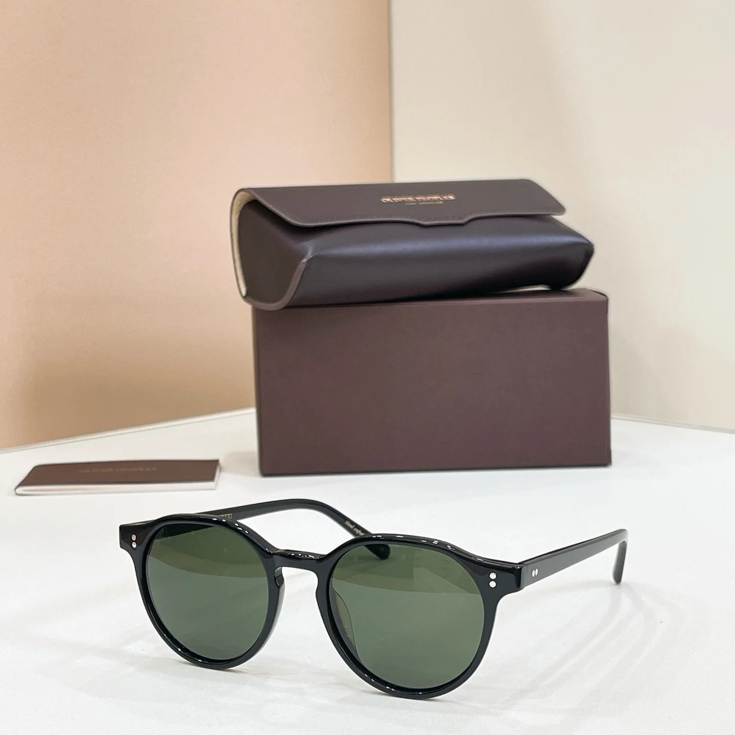 OV5476 49mm Size Gregory Peck Acetate Men Women Cool Fashion Trendy Sunglasses|Belight With Case
OV5476 49mm Size Gregory Peck Acetate Men Women Cool Fashion Trendy Sunglasses|Belight With Case