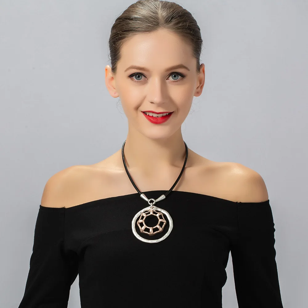 DIY accessories exclusive supply of popular autumn and winter European and American necklaces, women's collarbone chain jewelry,
DIY accessories exclusive supply of popular autumn and winter European and American necklaces, women's collarbone chain jewelry,