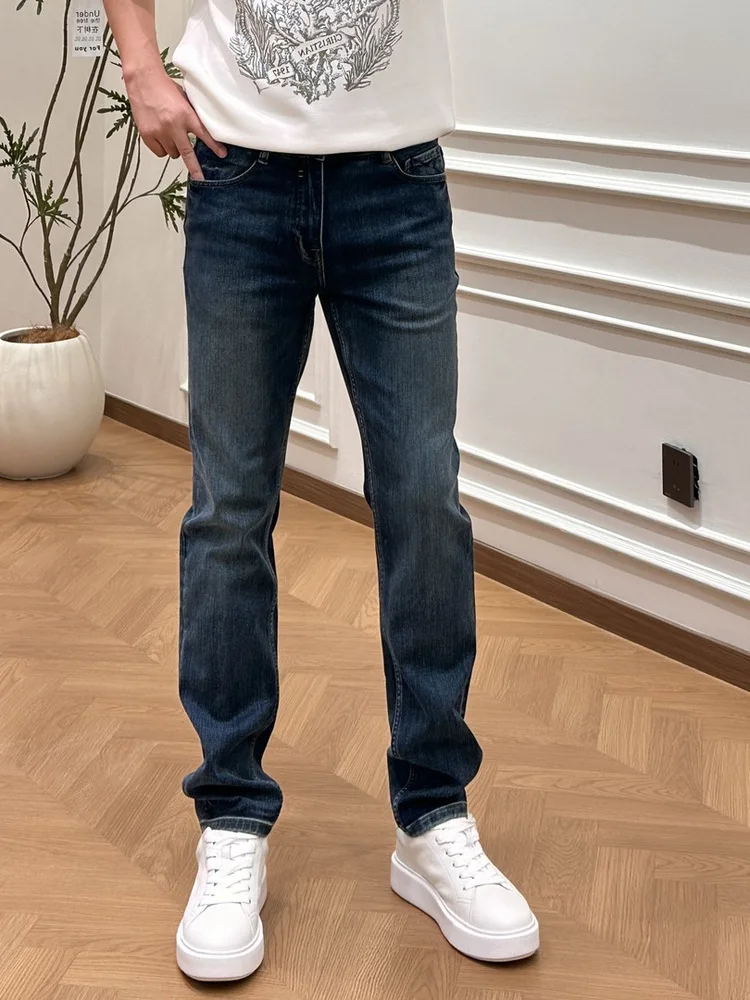 Ретро-джинсы классического синего цвета с прямыми штанинами для мужчин, облегающие, премиум-качества, осенние, модные, повседневные, удобные, прямого кроя
Ретро-джинсы классического синего цвета с прямыми штанинами для мужчин, облегающие, премиум-качества, осенние, модные, повседневные, удобные, прямого кроя
