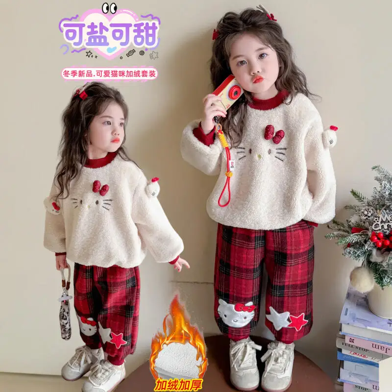 Christmas Hello Kitty Girls' Thick Warm Round Neck Sweatshirt 2Pcs Winter 2025 New Cartoon Sweet Children's Sportswear Set Gifts
Christmas Hello Kitty Girls' Thick Warm Round Neck Sweatshirt 2Pcs Winter 2025 New Cartoon Sweet Children's Sportswear Set Gifts