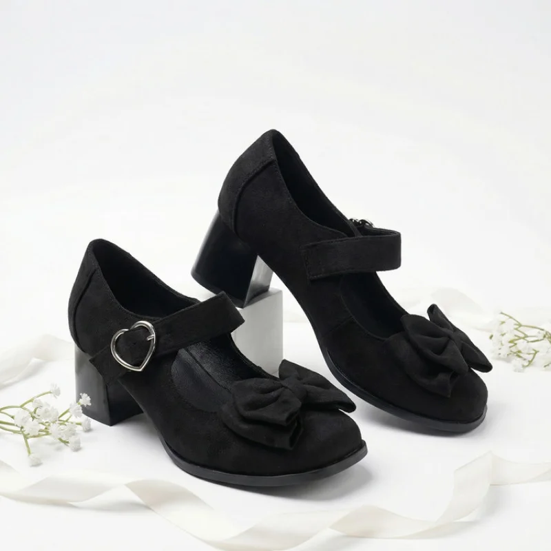 women's pumps and heels Thick Heel Square toes Fashion trend Light Weight simple and elegant Bowknot Big size
women's pumps and heels Thick Heel Square toes Fashion trend Light Weight simple and elegant Bowknot Big size