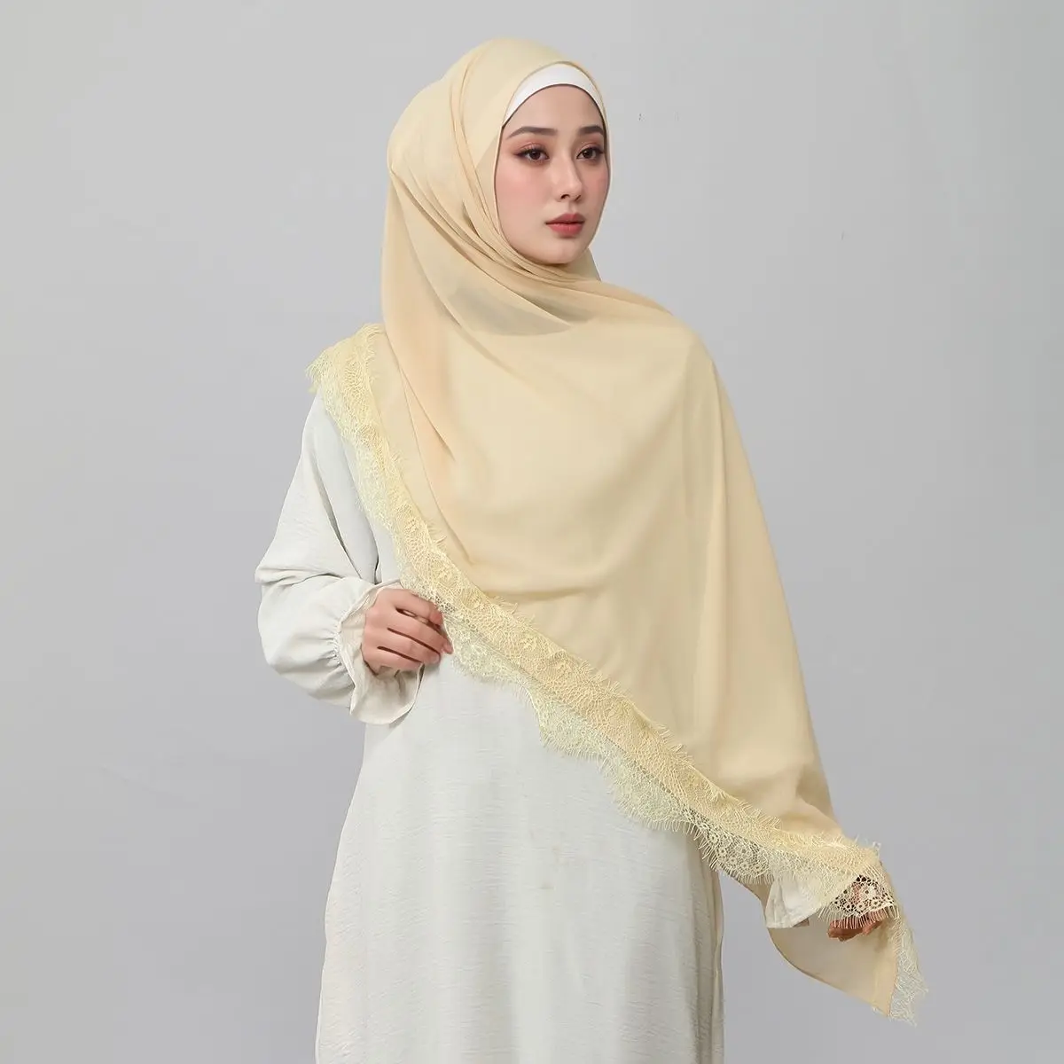 Fashion Women Shawl Scarf with Lace Trim Chiffon Muslim Headscarf Wrap Summer Shawls Islamic Turban Ramadan Headband 170*70cm
Fashion Women Shawl Scarf with Lace Trim Chiffon Muslim Headscarf Wrap Summer Shawls Islamic Turban Ramadan Headband 170*70cm