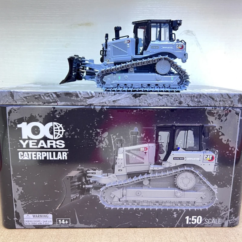 DM 1:50 Scale CAT D6XE LGP Bulldozer 100th Anniversary Alloy Engineering Model 85554BGC Collection Souvenir Gift Static Display
DM 1:50 Scale CAT D6XE LGP Bulldozer 100th Anniversary Alloy Engineering Model 85554BGC Collection Souvenir Gift Static Display