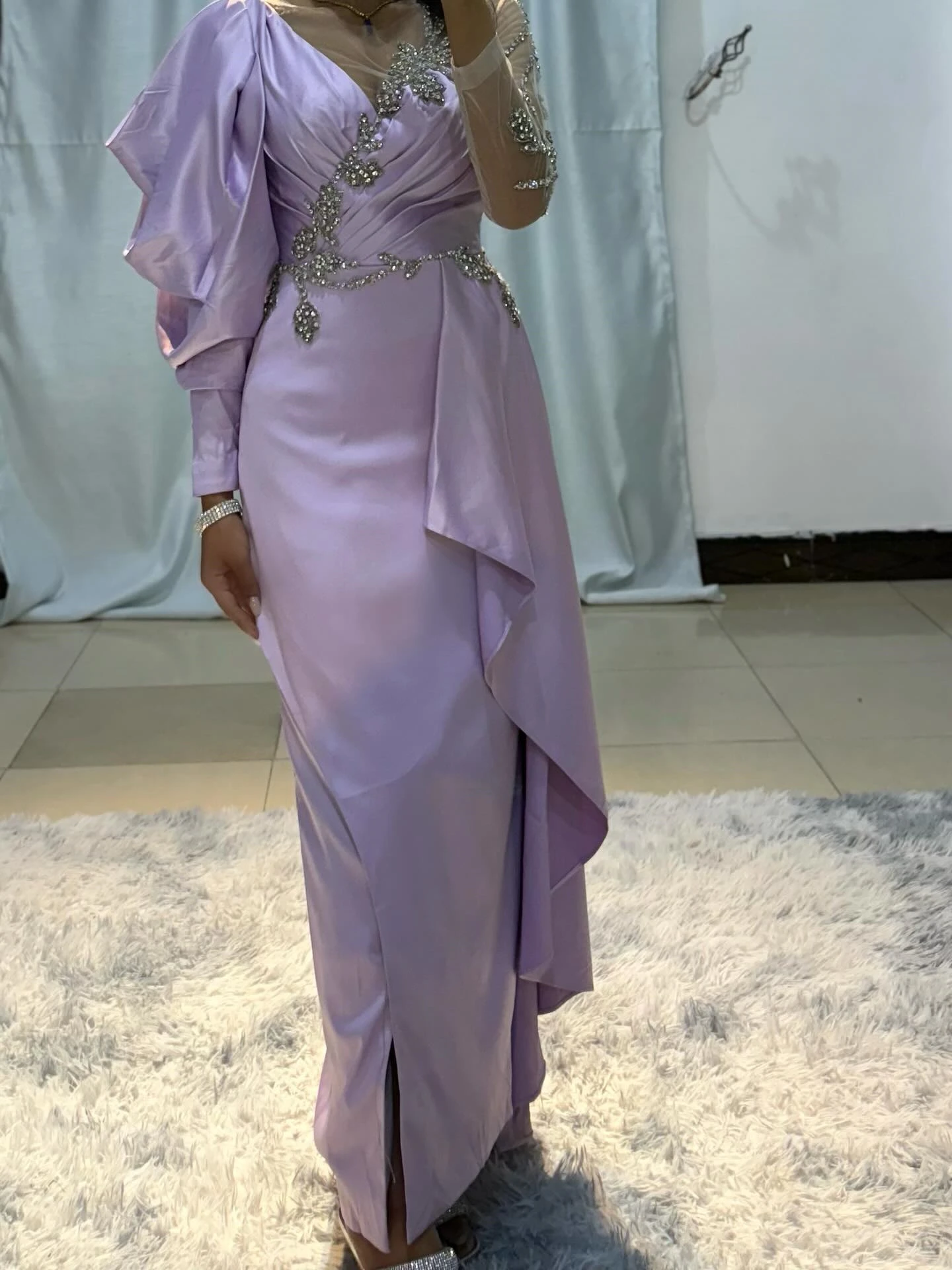 Customized Saudi Dress Trumpet Long Sleeves V Neck Floor Length Evening Dresses Mermaid Pleat Formal Wedding Party Dress
Customized Saudi Dress Trumpet Long Sleeves V Neck Floor Length Evening Dresses Mermaid Pleat Formal Wedding Party Dress