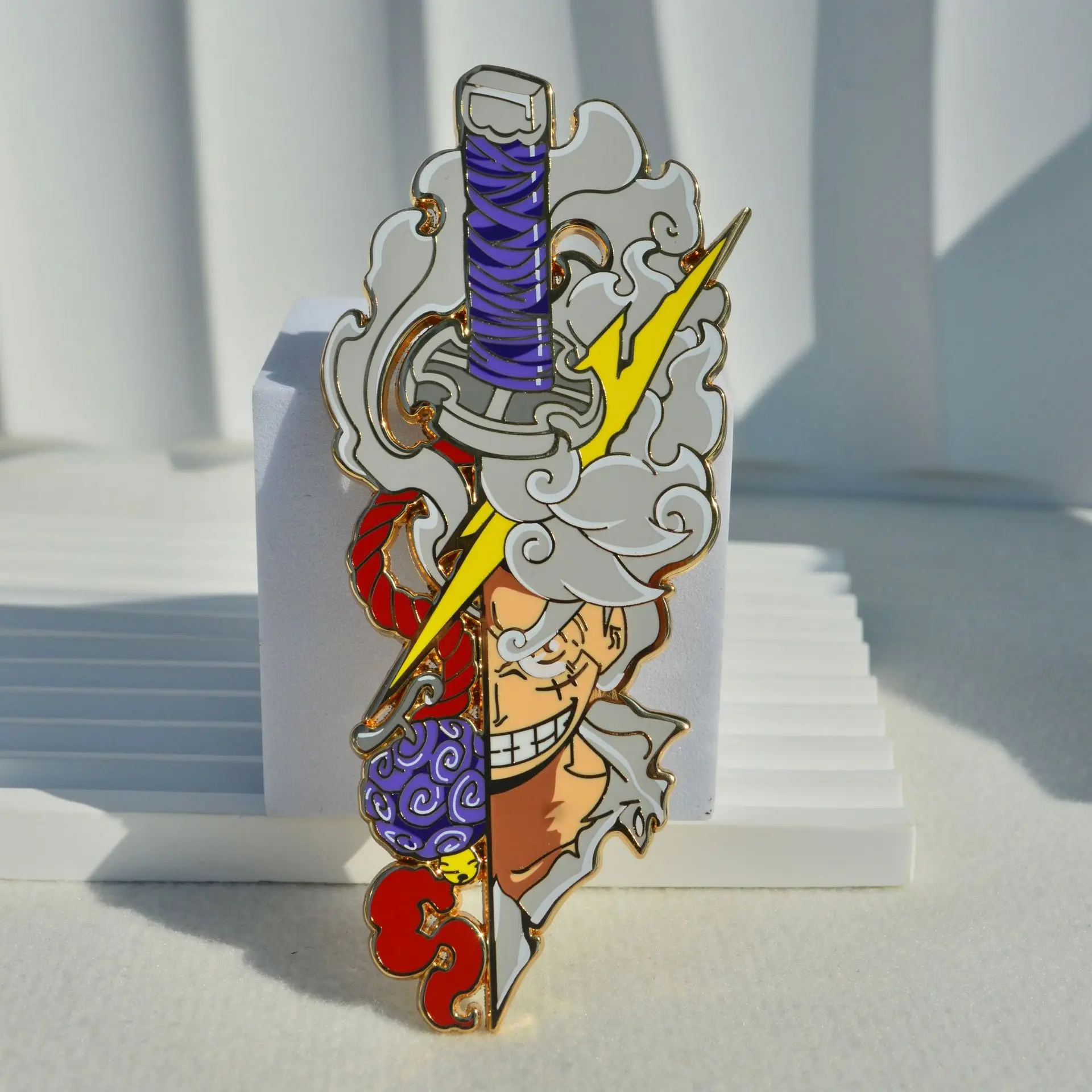 Значки и подвески GEAR 5 Monkey D. Луффи, аниме ONE PIECE, металлические значки, манга-броши для сумок, рюкзаков, одежды, лацканов, косплей-подарки
Значки и подвески GEAR 5 Monkey D. Луффи, аниме ONE PIECE, металлические значки, манга-броши для сумок, рюкзаков, одежды, лацканов, косплей-подарки