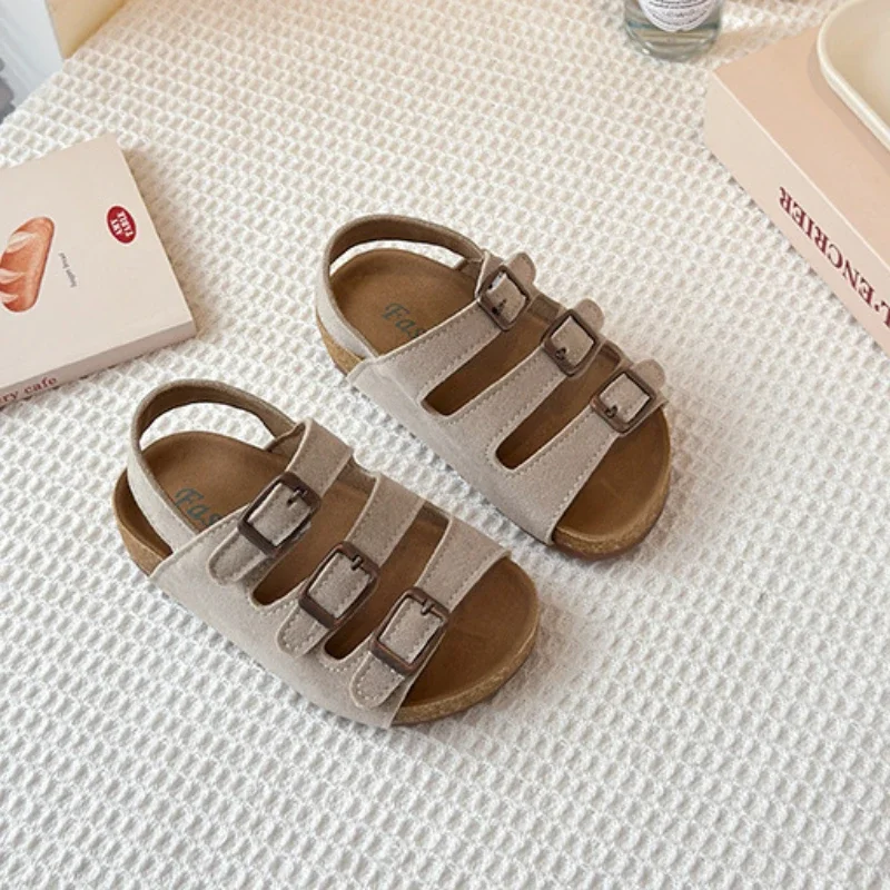 2025 Children Casual Sandals for Girls Boys Summer New Fashion Korean Style Soft Anti-slippery Versatile Chic Roman Beach Shoes
2025 Children Casual Sandals for Girls Boys Summer New Fashion Korean Style Soft Anti-slippery Versatile Chic Roman Beach Shoes