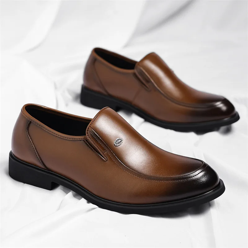 High Quality Men's Dress Shoes British Style Business Men's Casual Leather Shoes Luxury Designer Wedding Shoes Zapatillas Hombre
High Quality Men's Dress Shoes British Style Business Men's Casual Leather Shoes Luxury Designer Wedding Shoes Zapatillas Hombre