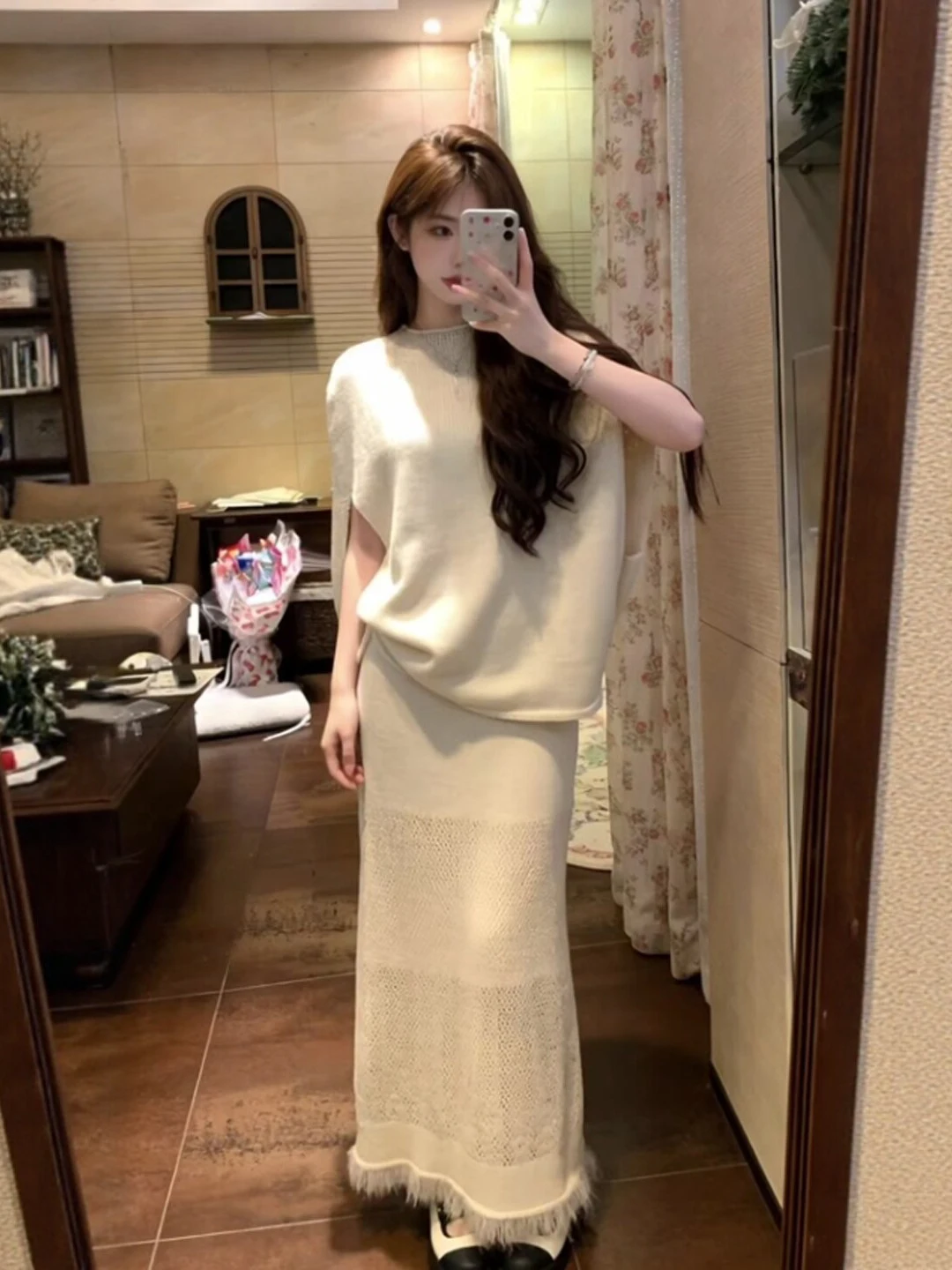 Elegant Batwing Sleeve Top And Skirt Set Comfortable Cotton High Waist Casual Summer Outfit Two Piece Ensemble Fashionable Ge...
Elegant Batwing Sleeve Top And Skirt Set Comfortable Cotton High Waist Casual Summer Outfit Two Piece Ensemble Fashionable Ge...