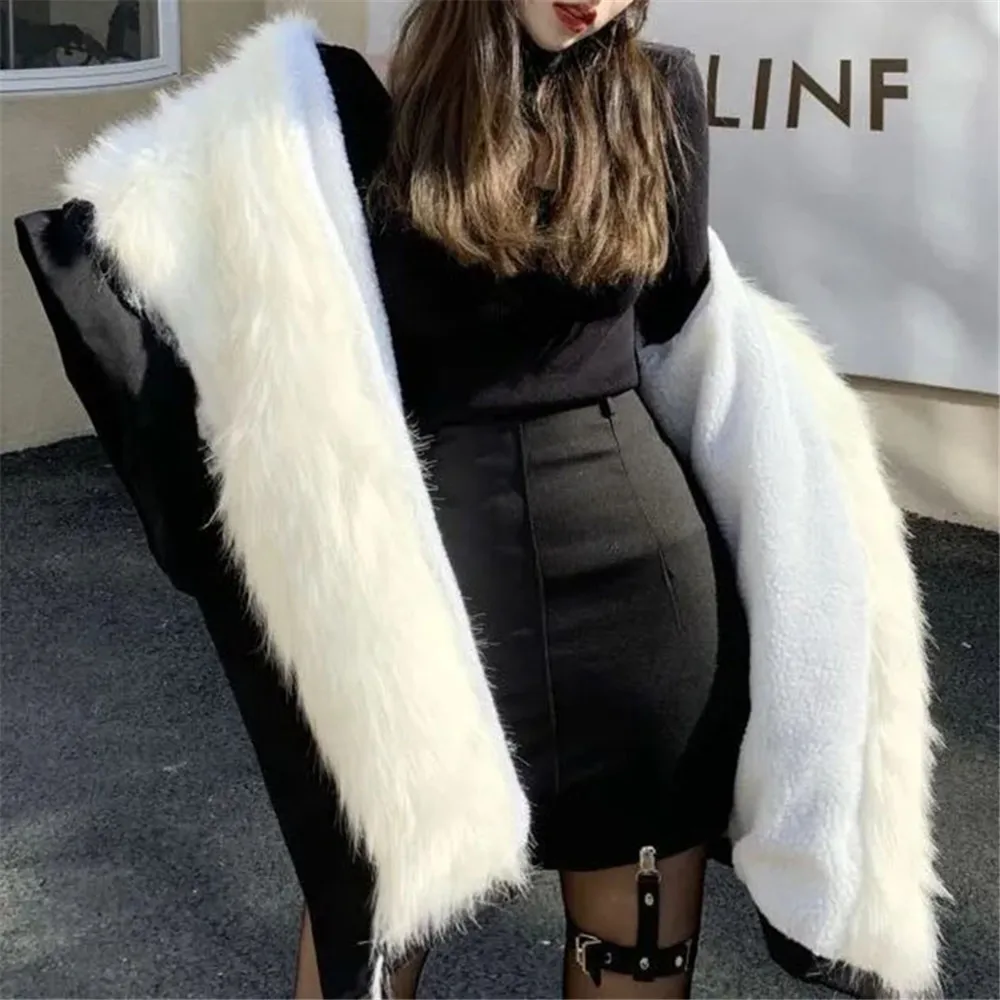 Long Wool Warm Plush Snow Parkas Women Padded Fur Collar Fashion Vintage Zipper Jackets Long Sleeve Oversized Streetwear Coats
Long Wool Warm Plush Snow Parkas Women Padded Fur Collar Fashion Vintage Zipper Jackets Long Sleeve Oversized Streetwear Coats