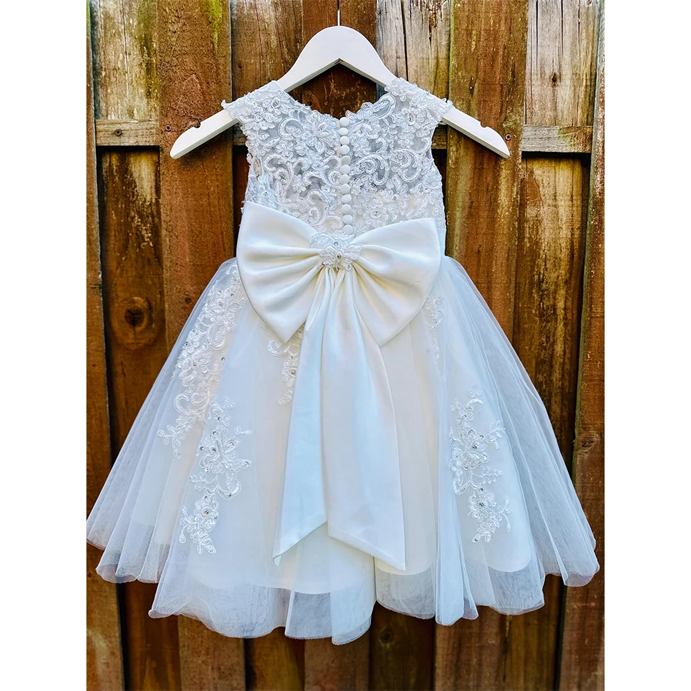 Ivory Flower Girl Dresses Lace Appliques Bow Baby Girl Dress Sleeveless Short Kid Dress Child Birthday Dresses First Communion
Ivory Flower Girl Dresses Lace Appliques Bow Baby Girl Dress Sleeveless Short Kid Dress Child Birthday Dresses First Communion