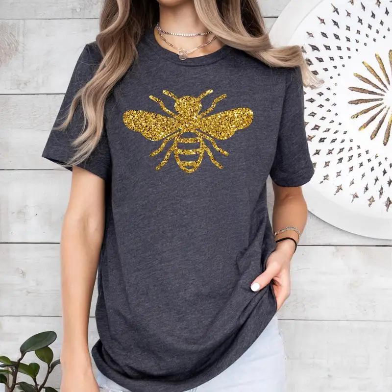 Футболка с изображением пчелы, шмеля, мед, летний день матери, любитель пчеловода для ее природной мамы
Футболка с изображением пчелы, шмеля, мед, летний день матери, любитель пчеловода для ее природной мамы