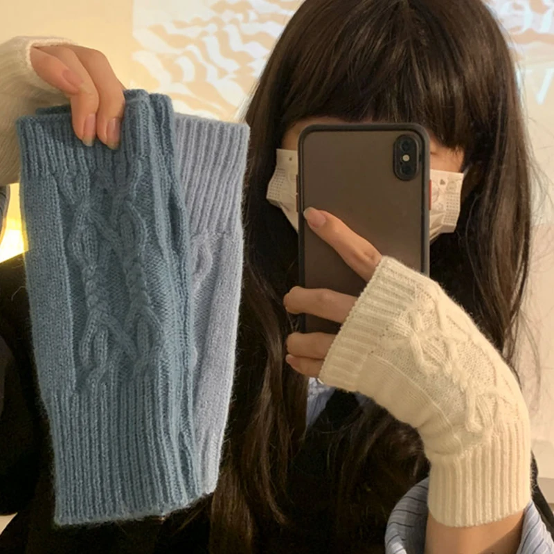2023 Warm Fingerless Long Gloves Men Winter Mitten Knitted Women Arm Sleeve Casual Soft Fingerless Unisex Gloves Black Gloves
2023 Warm Fingerless Long Gloves Men Winter Mitten Knitted Women Arm Sleeve Casual Soft Fingerless Unisex Gloves Black Gloves