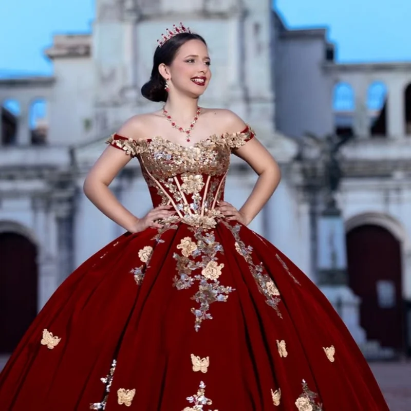 Красное платье Quinceanera по индивидуальному заказу с открытыми плечами, аппликация с золотыми пайетками, длинный хвост, Vestido 15, Quinceanera
Красное платье Quinceanera по индивидуальному заказу с открытыми плечами, аппликация с золотыми пайетками, длинный хвост, Vestido 15, Quinceanera