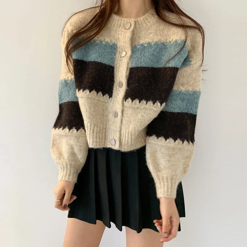 Chic Retro Color Blo round Ne Single Button Open Cardigan Knitted Sweater High Waist Pleated Skirt Women's Set
Chic Retro Color Blo round Ne Single Button Open Cardigan Knitted Sweater High Waist Pleated Skirt Women's Set