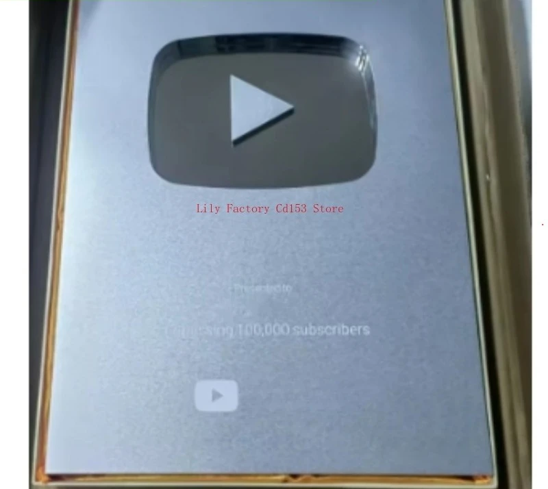 1 customized medal YouTube Play Button Silver Gold YouTube Medal Wall Decoration Internet Celebrity
1 customized medal YouTube Play Button Silver Gold YouTube Medal Wall Decoration Internet Celebrity