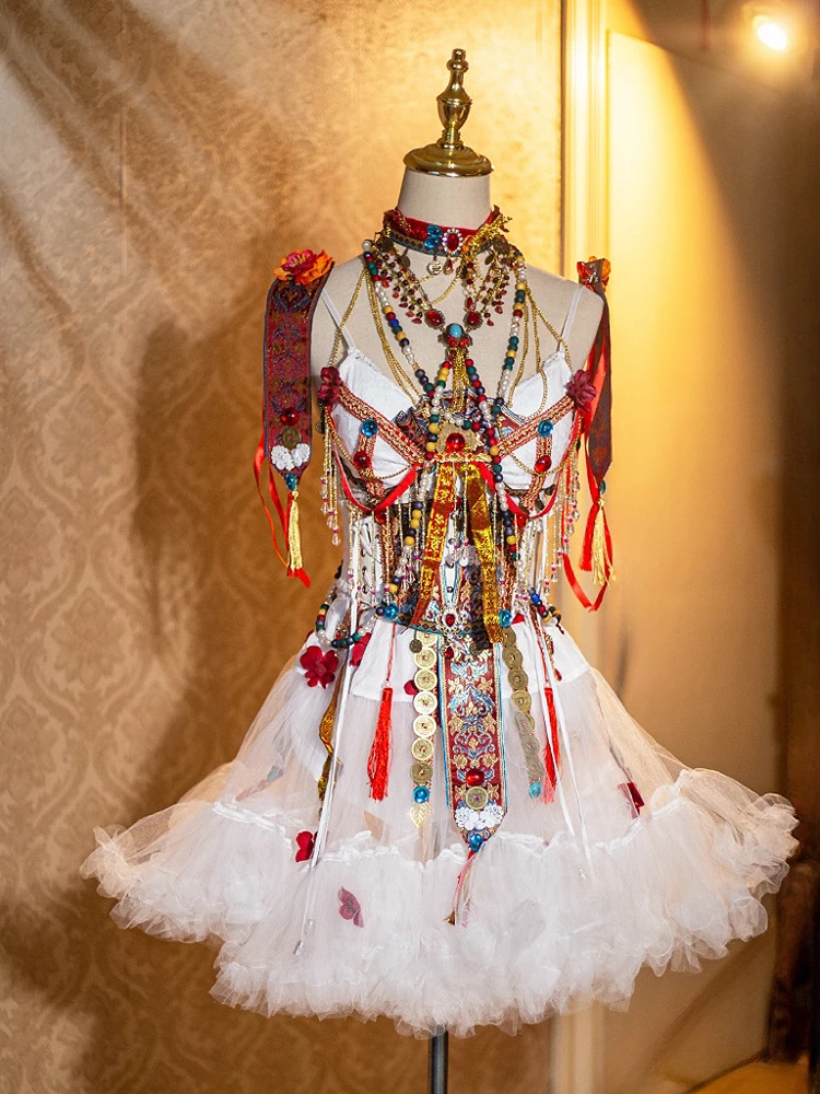 Cos Halloween Costume Zombie Cosplay Costume Photography EDC Set Festival Costume Cos Blood Bridal Gown Skirt With Body Chain
Cos Halloween Costume Zombie Cosplay Costume Photography EDC Set Festival Costume Cos Blood Bridal Gown Skirt With Body Chain