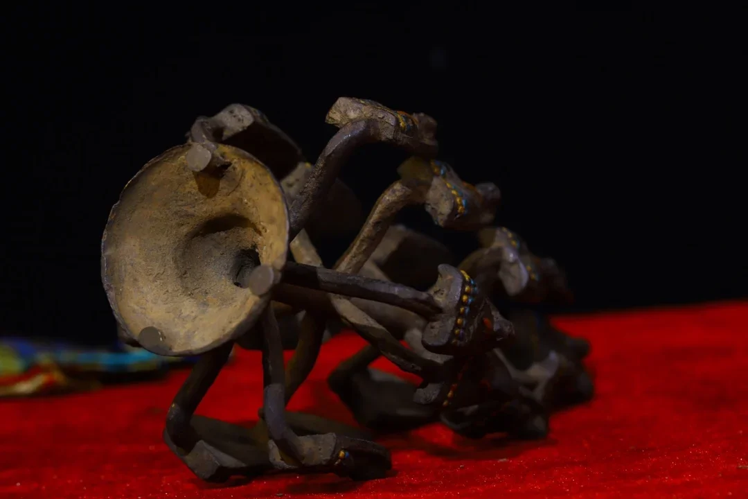 7"Tibetan Temple Collection Old Bronze Engraved Painted Gem pagoda Statue of Sakyamuni Buddha tree stupa Town House Exorcism 
7"Tibetan Temple Collection Old Bronze Engraved Painted Gem pagoda Statue of Sakyamuni Buddha tree stupa Town House Exorcism