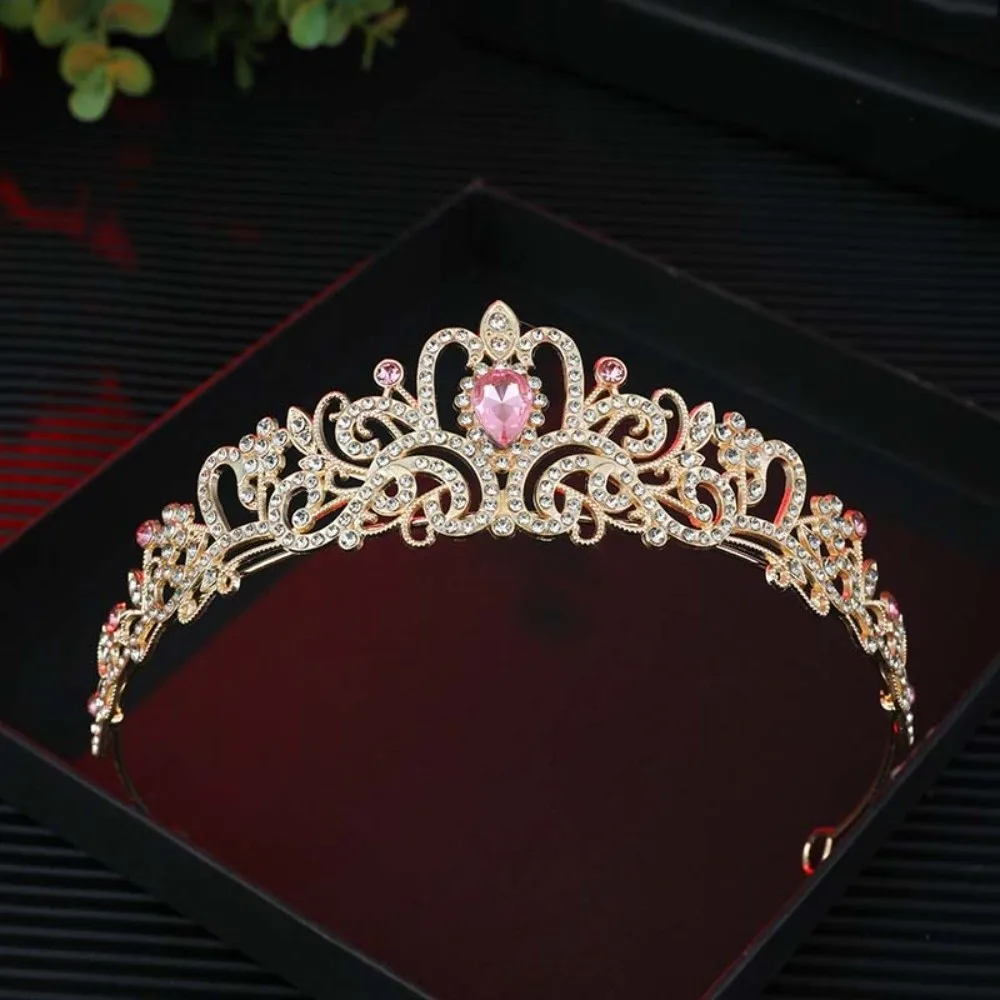 Vintage Baroque Crown Golden Shiny Ancient Greece Tiara Hair Ornaments Elegant Princess Rhinestone Tiara Photography Props
Vintage Baroque Crown Golden Shiny Ancient Greece Tiara Hair Ornaments Elegant Princess Rhinestone Tiara Photography Props
