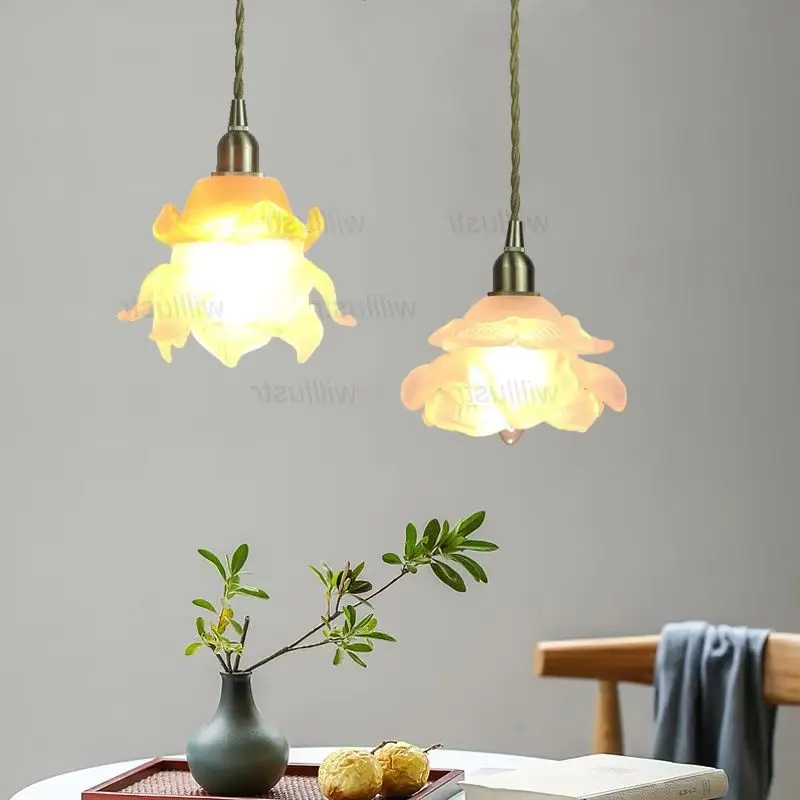 Creative Glass Flower Pendant Lamp White Yellow Rose Petal Suspension Light Hotel Bedroom Cafe Brass Hanging Ceiling Chandelier
Creative Glass Flower Pendant Lamp White Yellow Rose Petal Suspension Light Hotel Bedroom Cafe Brass Hanging Ceiling Chandelier