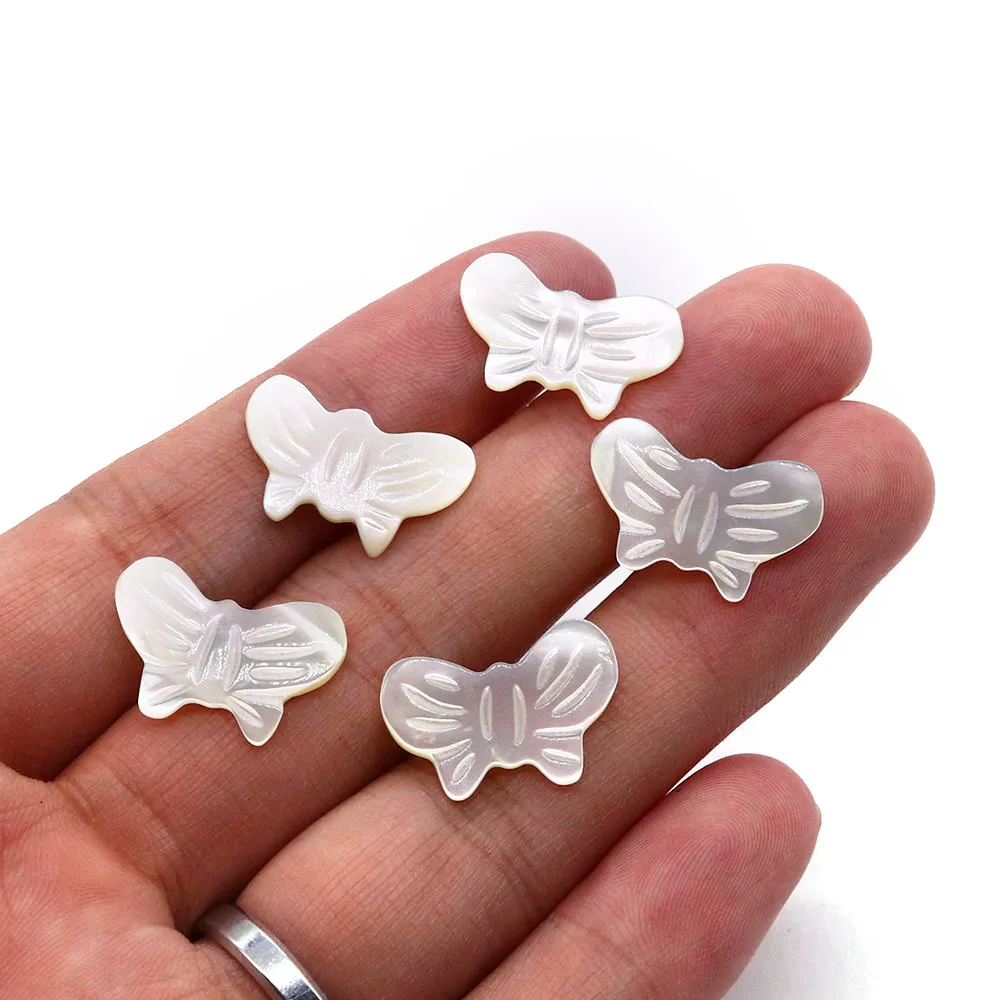 Fashion Natural Seawater Mother-of-pearl Shell Loose Beads Charms Butterfly-shaped Accessories for DIY Necklace Jewelry Making
Fashion Natural Seawater Mother-of-pearl Shell Loose Beads Charms Butterfly-shaped Accessories for DIY Necklace Jewelry Making