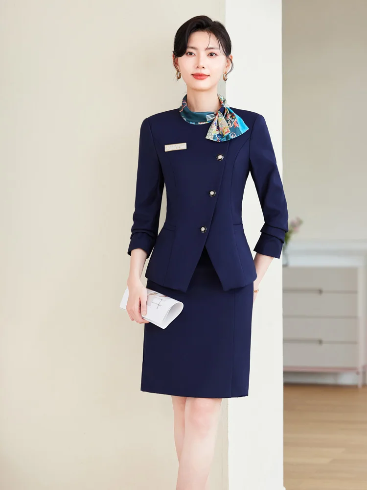 Профессиональный комплект для персонала отеля: женский костюм для осенне-зимнего сезона, для работы на стойке регистрации, в ресторане, для официантов, для косметологов
Профессиональный комплект для персонала отеля: женский костюм для осенне-зимнего сезона, для работы на стойке регистрации, в ресторане, для официантов, для косметологов