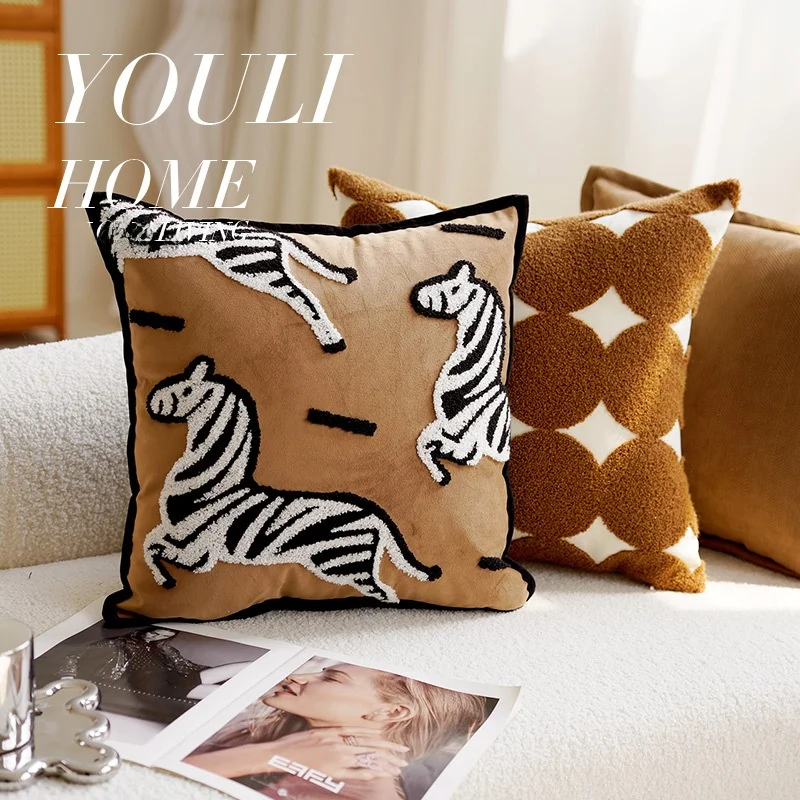 Zebra Patterned Cushion Cover Creamy Brown High-End Window Backrest Sofa Living Room Decorative Pillow Case
Zebra Patterned Cushion Cover Creamy Brown High-End Window Backrest Sofa Living Room Decorative Pillow Case