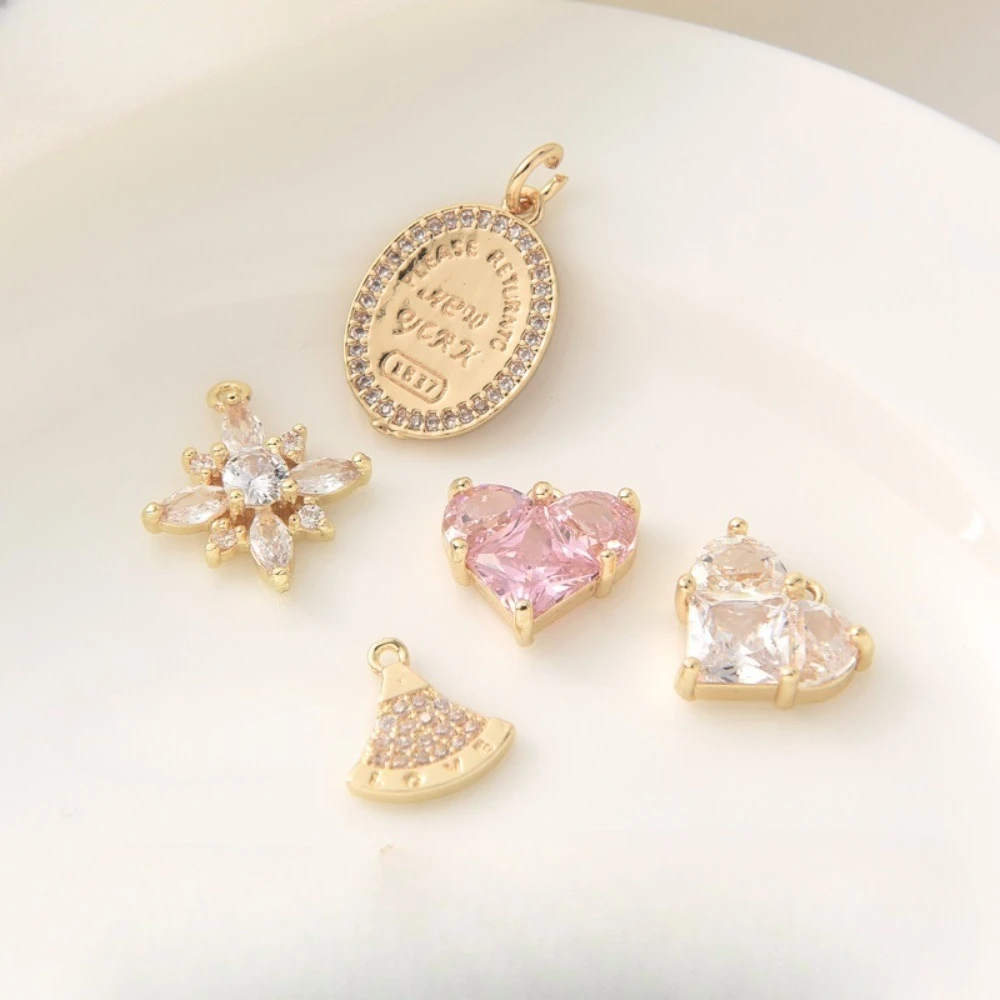 Позолоченный 14-каратный кулон в форме сердца с микроинкрустацией цирконом, веерообразное ожерелье с цветком своими руками, браслет, небольшой материал подвески
Позолоченный 14-каратный кулон в форме сердца с микроинкрустацией цирконом, веерообразное ожерелье с цветком своими руками, браслет, небольшой материал подвески