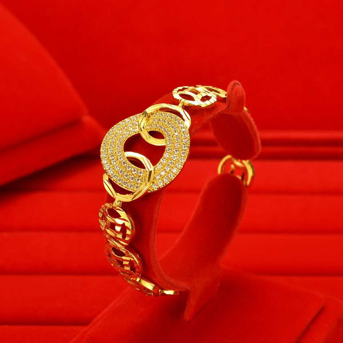 Noble AU999 gold bracelet womens jewelry personality charm diamond copper coin 24K pure gold chain to send goddess gift
Noble AU999 gold bracelet womens jewelry personality charm diamond copper coin 24K pure gold chain to send goddess gift
