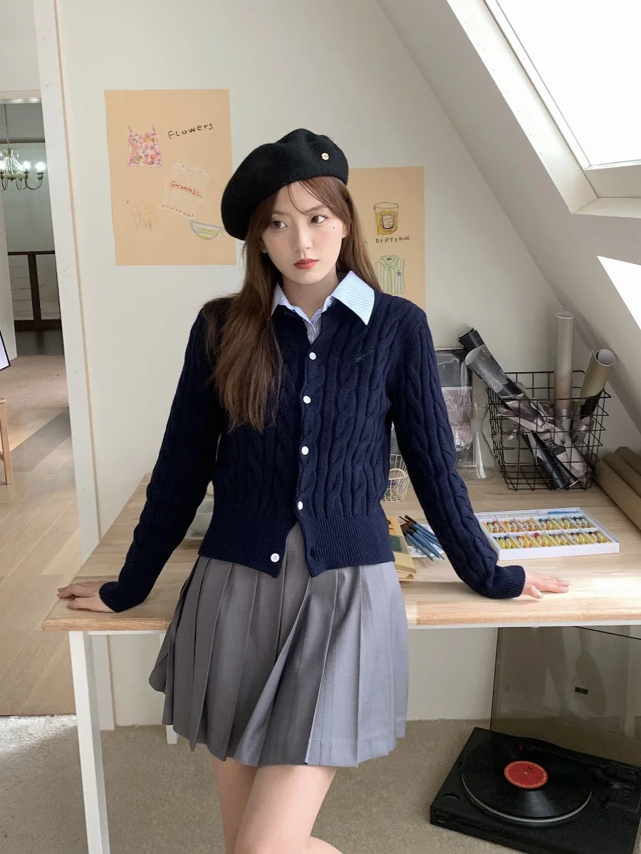 Salted een Plum Jk College Sle k Синий вязаный кардиган Женский универсальный комплект футболок Long Sve ort Length Pure...
Salted een Plum Jk College Sle k Синий вязаный кардиган Женский универсальный комплект футболок Long Sve ort Length Pure...