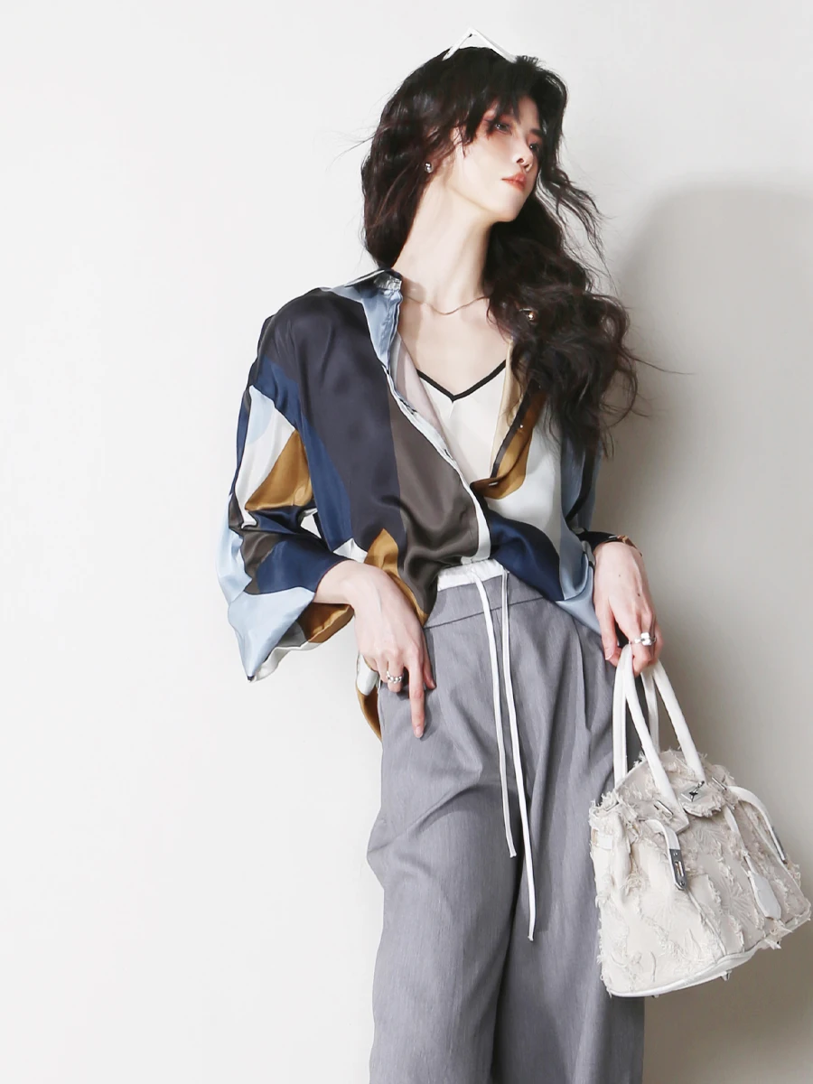 Vintage A27 Midi irt Loose Fit Silk Smooth Collar Cuffed Sve Printed Geometric Retro Top for Women Commute Sle
Vintage A27 Midi irt Loose Fit Silk Smooth Collar Cuffed Sve Printed Geometric Retro Top for Women Commute Sle