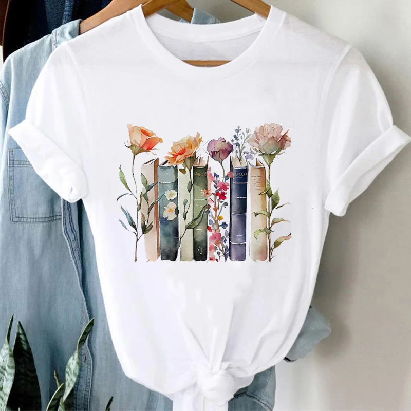 Pattern Fashion Sweet Trend 90s T-shirt Book Printed T-shirt Short Sleeve Summer Women's Clothing Basic Simple T-shirt Top.
Pattern Fashion Sweet Trend 90s T-shirt Book Printed T-shirt Short Sleeve Summer Women's Clothing Basic Simple T-shirt Top.