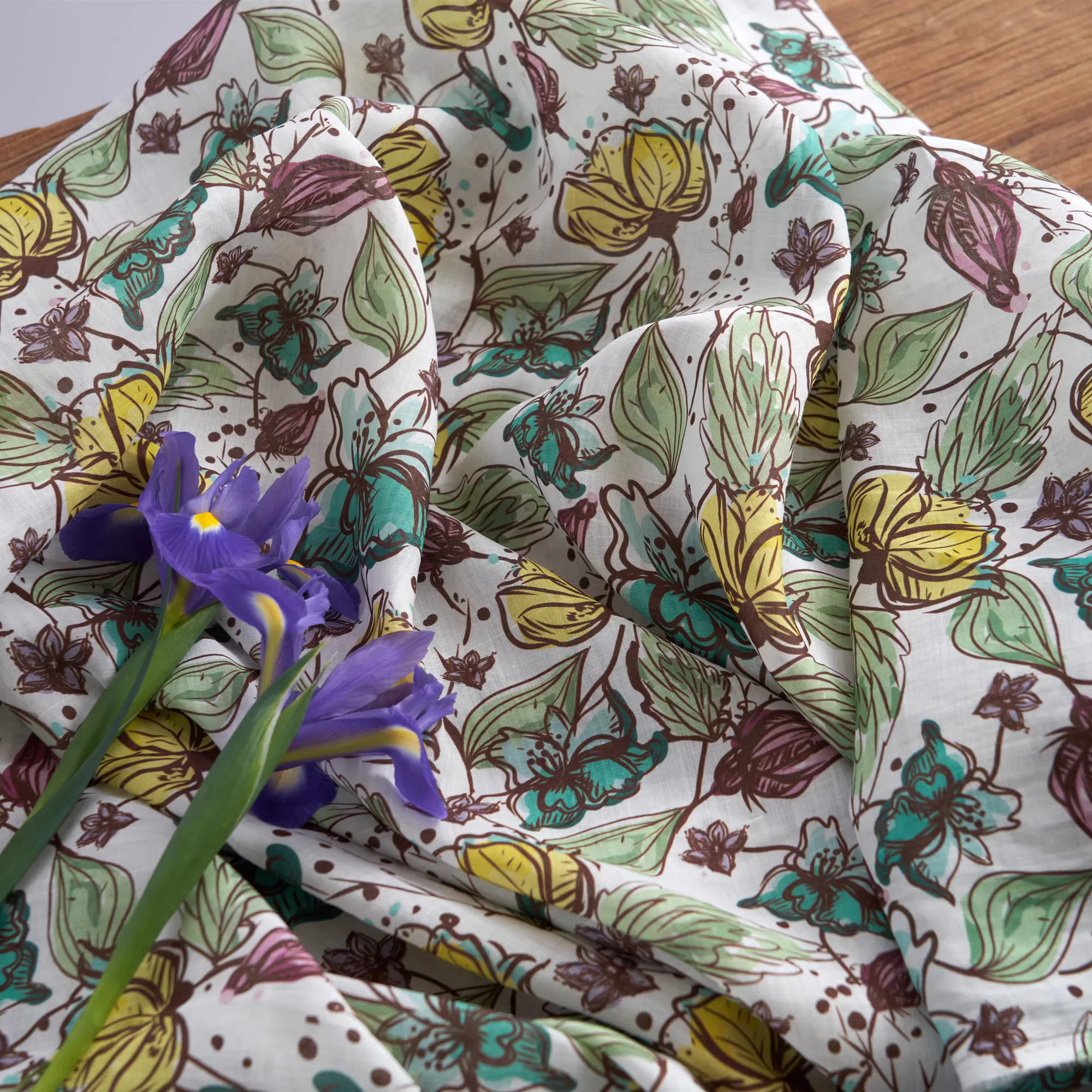 1yard ramie material fabric for clothes unique Flower print fabric Dress robe and clothing cheongsam tissu
1yard ramie material fabric for clothes unique Flower print fabric Dress robe and clothing cheongsam tissu