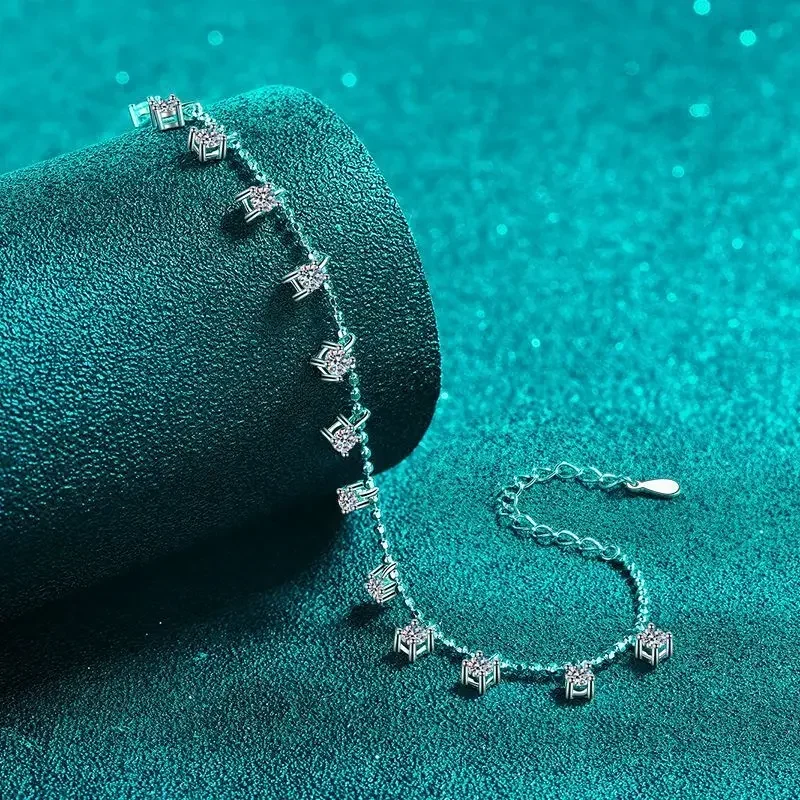 1.3/3.9 Carat D Color Full Moissanite Diamond Charm Bracelets for Women, White Gold Diamond Bracelet Fine Jewelry Birthday Gift
1.3/3.9 Carat D Color Full Moissanite Diamond Charm Bracelets for Women, White Gold Diamond Bracelet Fine Jewelry Birthday Gift