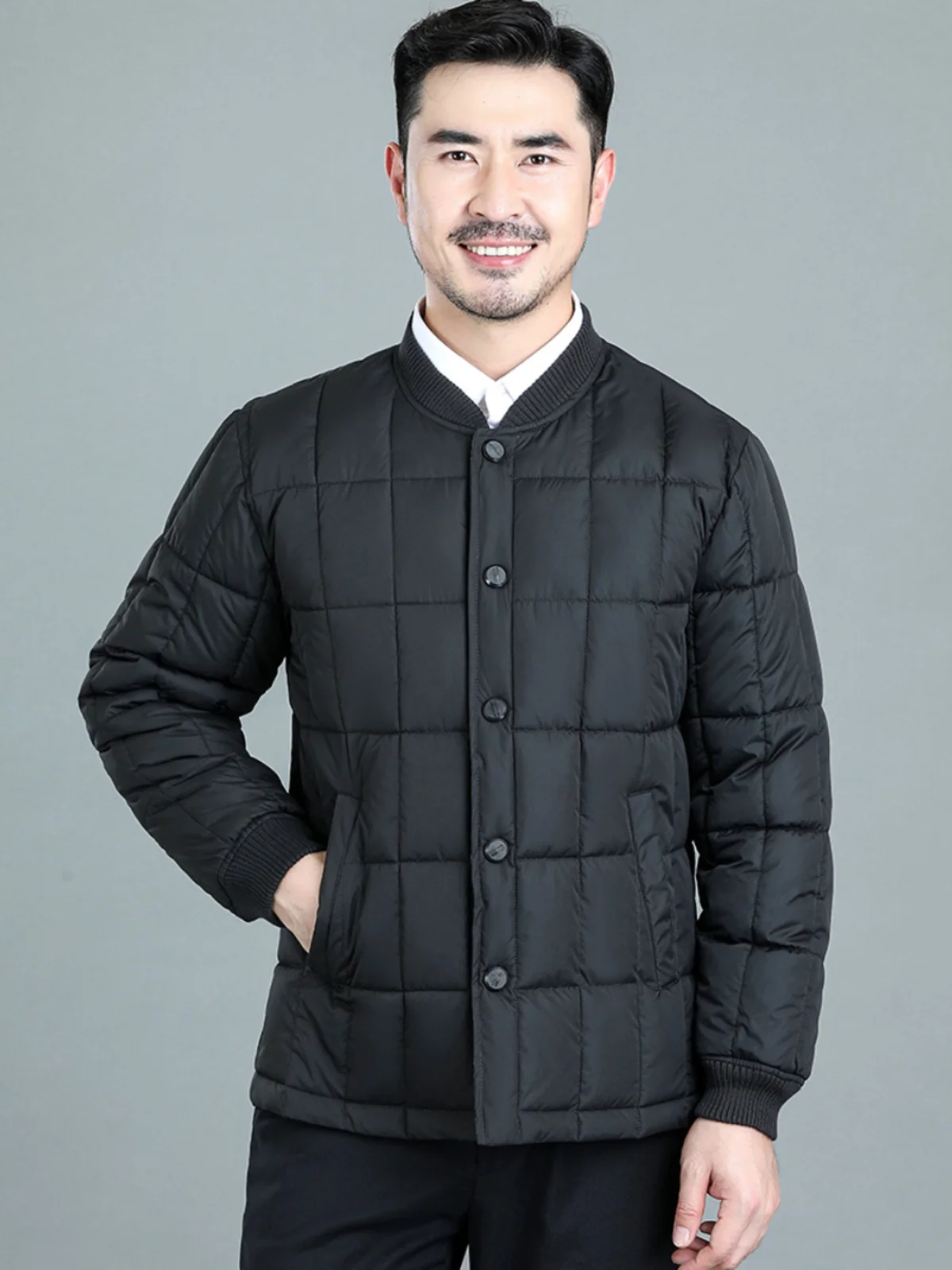 Мужской пуховик Thiened, хлопковый Jaet Dad's Sle, теплая внутренняя подставка, повседневная одежда, полиэфирное волокно, круглый край, боковая часть
Мужской пуховик Thiened, хлопковый Jaet Dad's Sle, теплая внутренняя подставка, повседневная одежда, полиэфирное волокно, круглый край, боковая часть