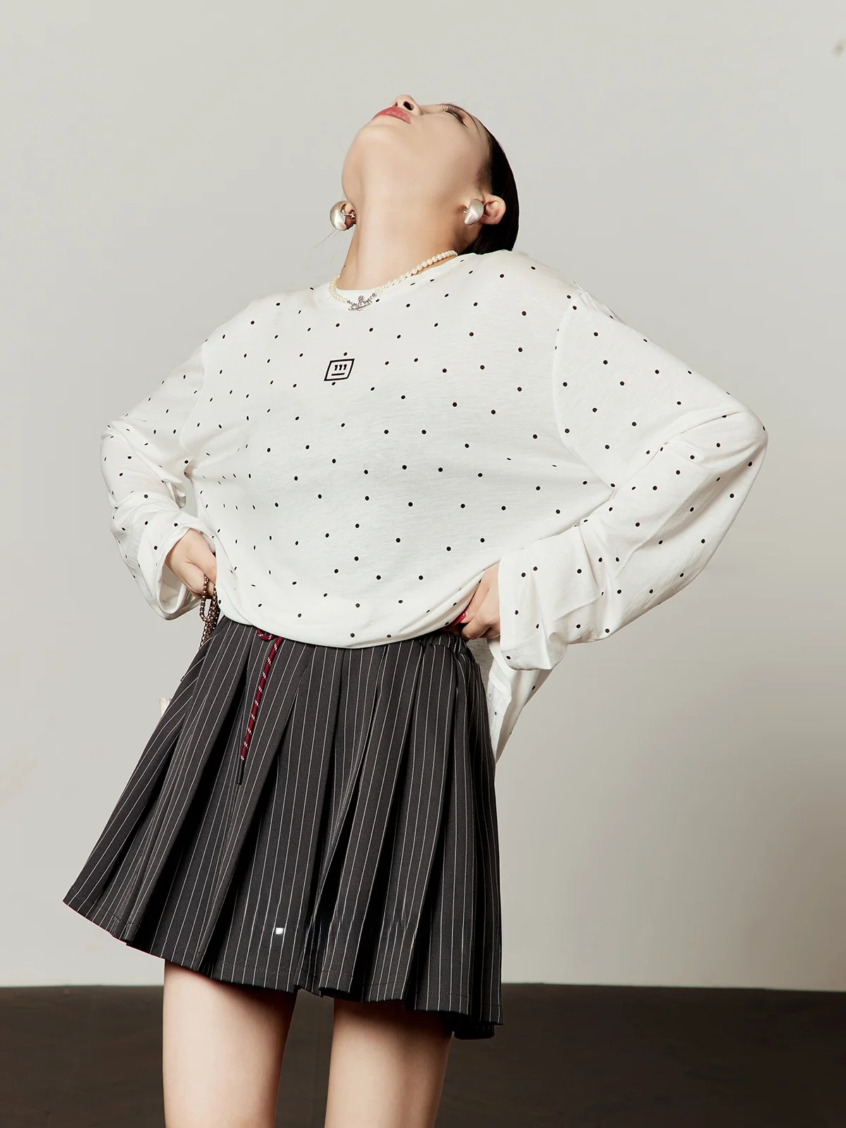 Casual Loose Long Sleeve Polka Dot T-Shirt Women's Spring Summer New Style Simple High End Top Comfortable Breathable Sweat A...
Casual Loose Long Sleeve Polka Dot T-Shirt Women's Spring Summer New Style Simple High End Top Comfortable Breathable Sweat A...