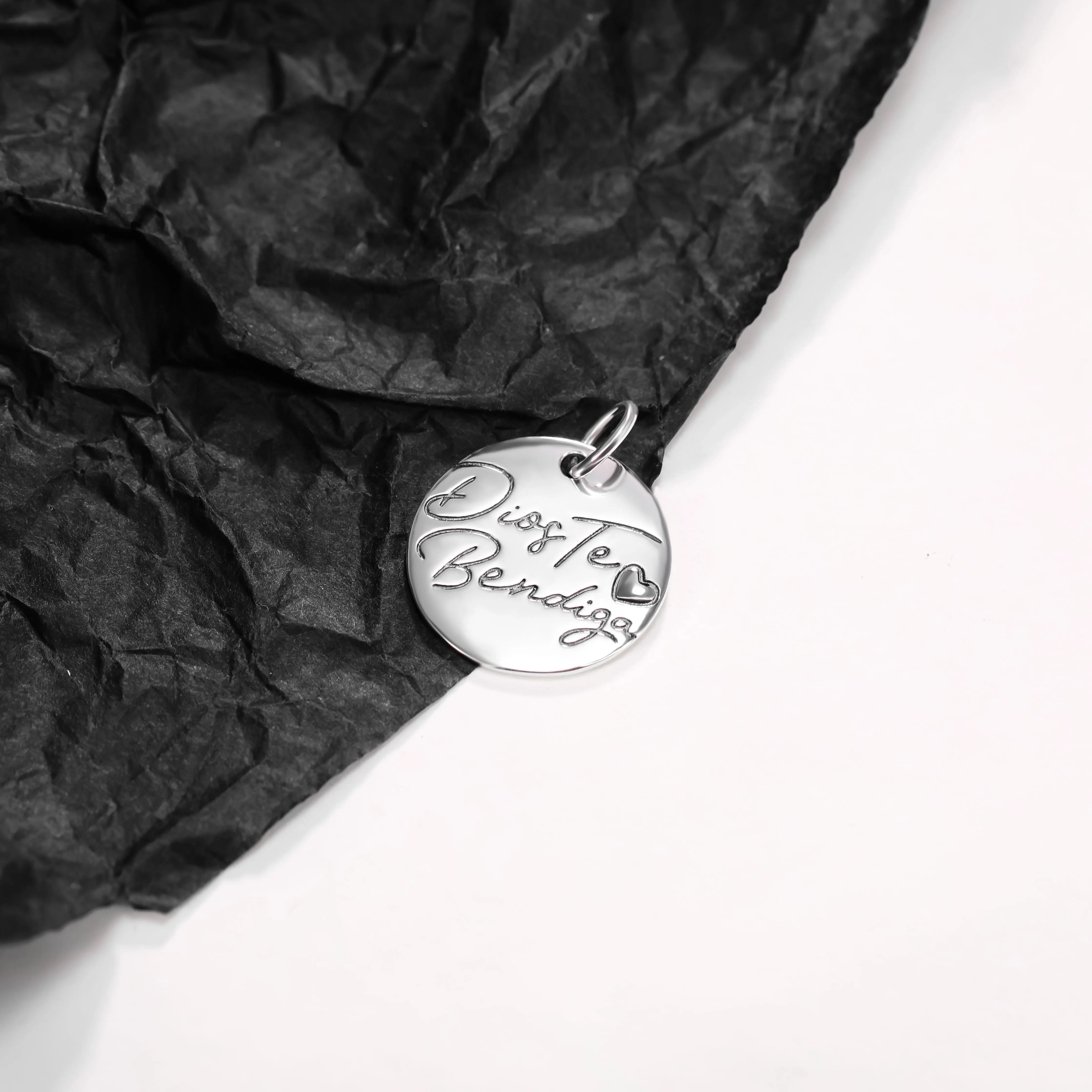 DJ149 genuine 925 sterling silver fashionable and exquisite keychain DIY accessory God bless you pendant
DJ149 genuine 925 sterling silver fashionable and exquisite keychain DIY accessory God bless you pendant