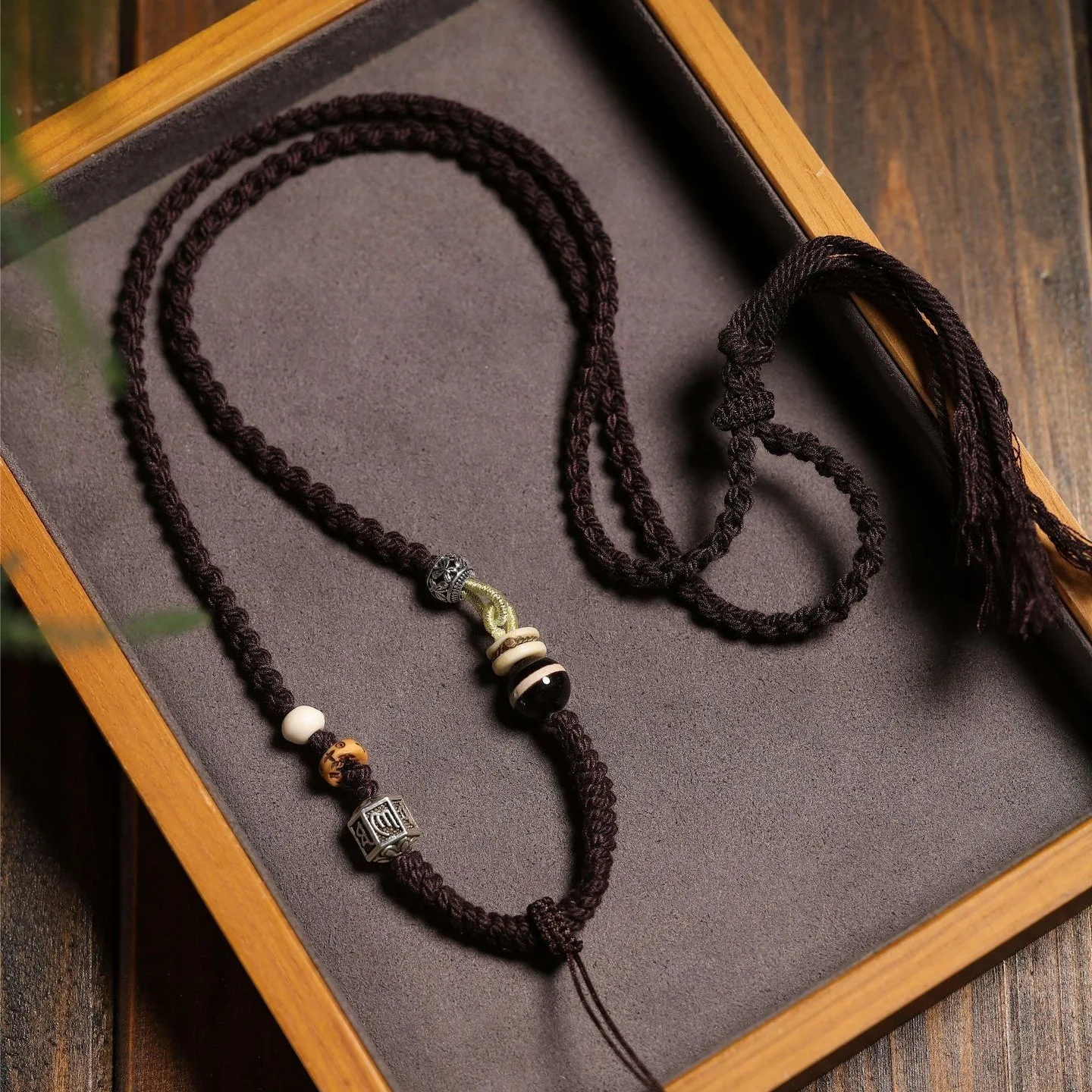 Tibtan Hand Knadd Хлопок Thrad Tianzhu Ncklac Tangka Buddha Brand High Nd Hanging Pndant Thnic Style Handmad счастливые украшения
Tibtan Hand Knadd Хлопок Thrad Tianzhu Ncklac Tangka Buddha Brand High Nd Hanging Pndant Thnic Style Handmad счастливые украшения
