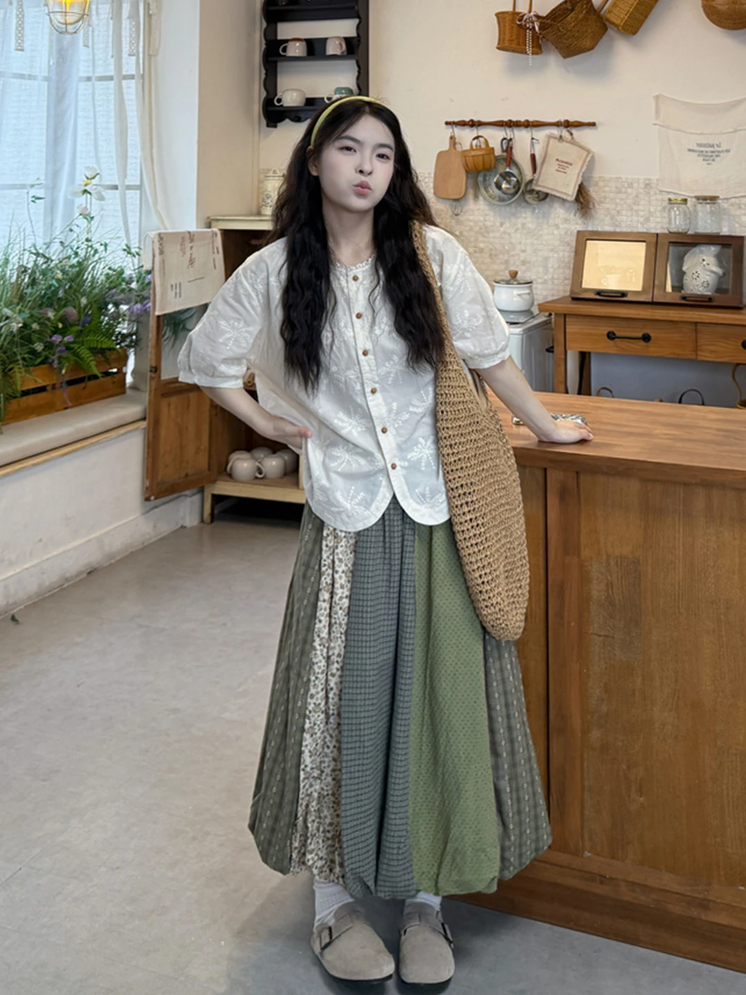 plus Size Women's Fashion Set Korean Style Embroidered Shirt Floral Print A-Line Skirt Loose Fit Summer Slimming Two-Piece Ou...
plus Size Women's Fashion Set Korean Style Embroidered Shirt Floral Print A-Line Skirt Loose Fit Summer Slimming Two-Piece Ou...
