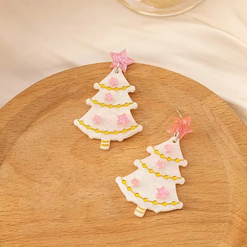 European and American fashion new acrylic material niche sweet and cute personality Christmas women's earrings
European and American fashion new acrylic material niche sweet and cute personality Christmas women's earrings