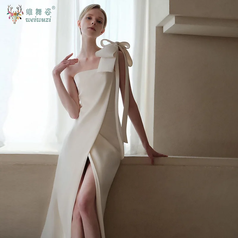 White Bridal Engagement Dress One Shoulder Bow Ribbon Strapless Back Zipper High Side Split Banquet Ceremony Ball Evening Gowns
White Bridal Engagement Dress One Shoulder Bow Ribbon Strapless Back Zipper High Side Split Banquet Ceremony Ball Evening Gowns