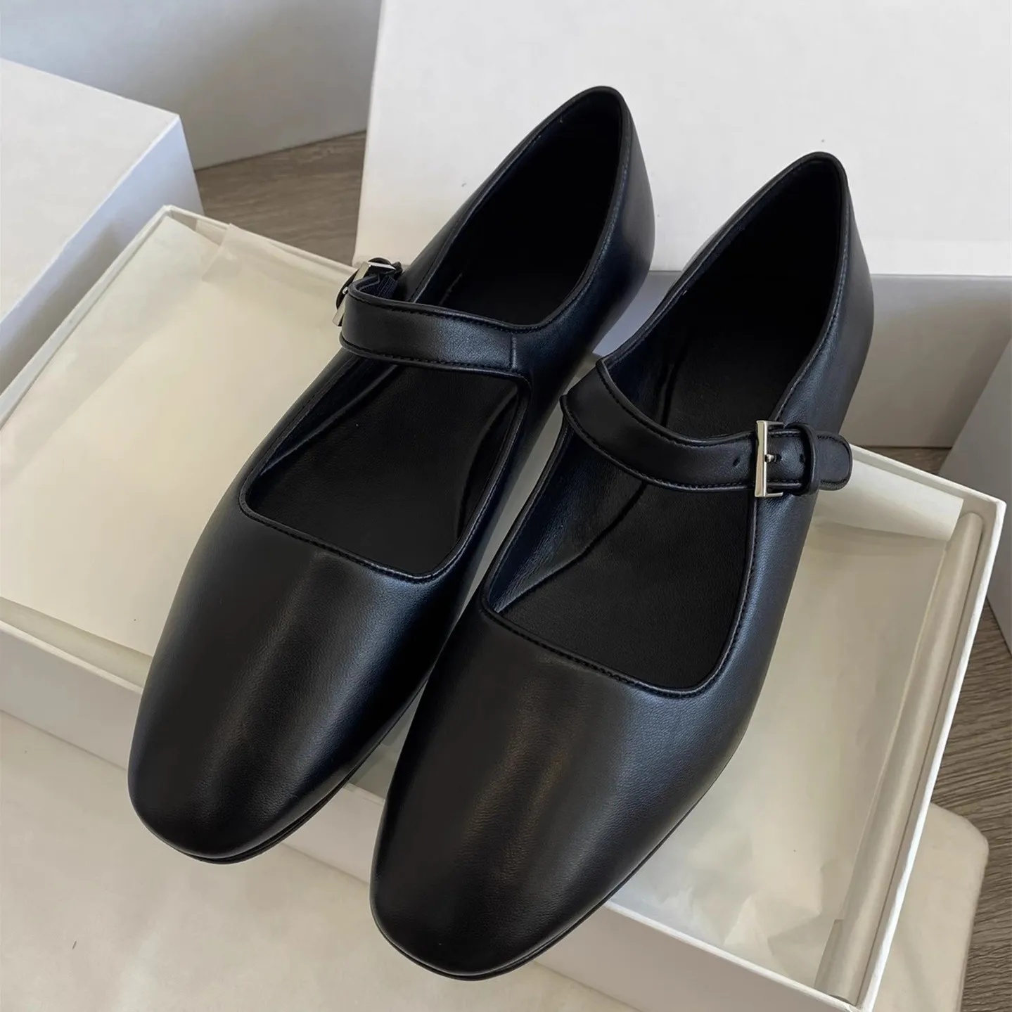 Simple Square Head Straw Leather Mary Jane Single Shoes for Women, Versatile Flat, Comfortable Ballet Flat Shoes
Simple Square Head Straw Leather Mary Jane Single Shoes for Women, Versatile Flat, Comfortable Ballet Flat Shoes
