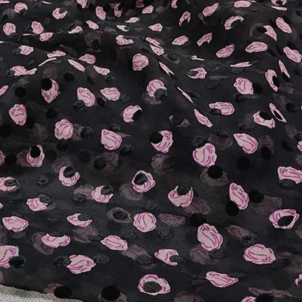 Charming Wave Point Style Popular Design Best Quality Comfortable Feeling Silk Burn Out Velvet Fabric for Women Dresses Cloth
Charming Wave Point Style Popular Design Best Quality Comfortable Feeling Silk Burn Out Velvet Fabric for Women Dresses Cloth