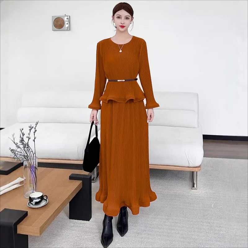 Miyake плиссированный женский костюм большого размера, осенний топ с длинными рукавами, элегантный свободный повседневный эластичный полуюбка, комплект из 2 предметов во французском стиле 
Miyake плиссированный женский костюм большого размера, осенний топ с длинными рукавами, элегантный свободный повседневный эластичный полуюбка, комплект из 2 предметов во французском стиле