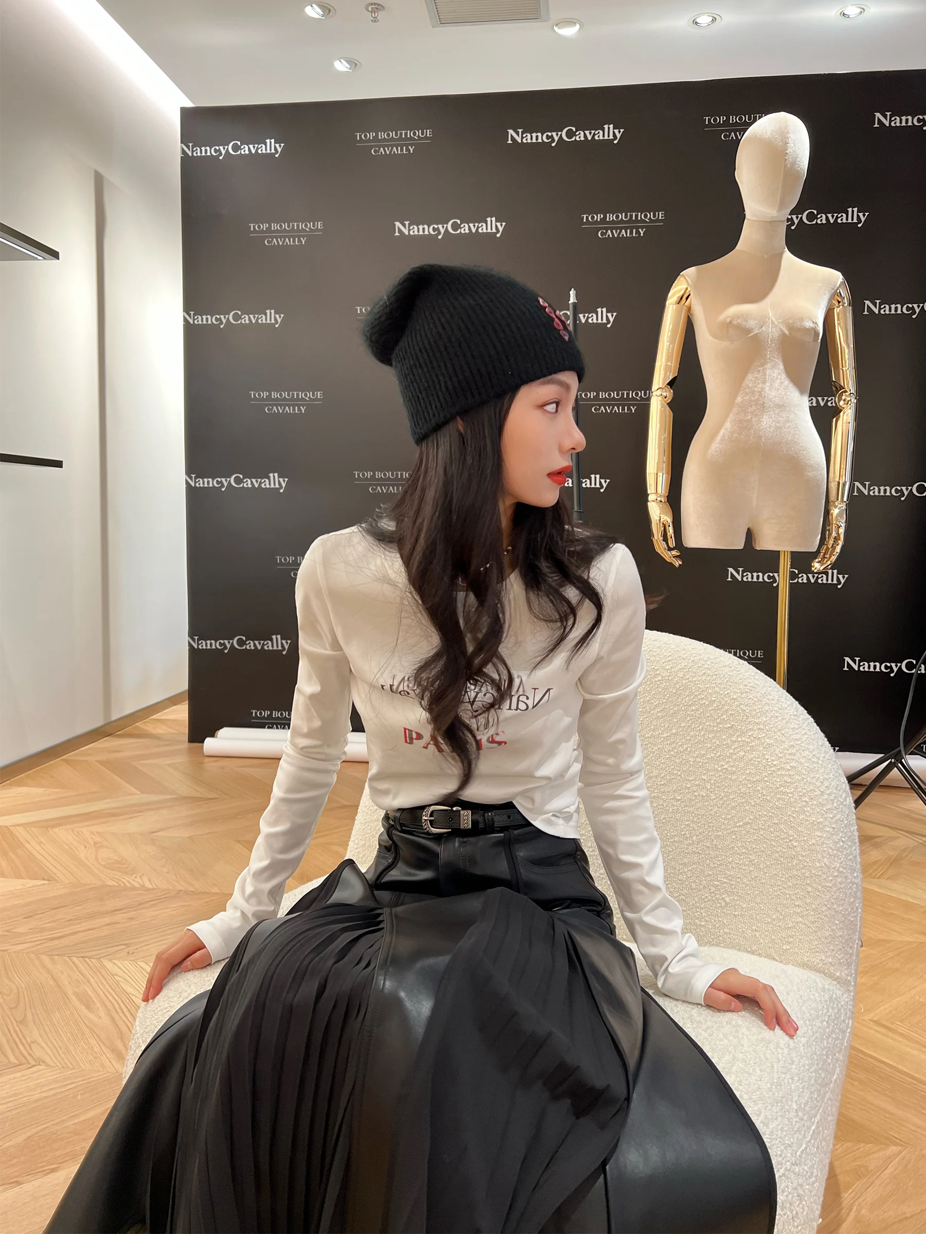 Футболка женская NancyCavally из шелковистого матового хлопка, приталенная, с принтом, длинная, бархатистая, мягкая, с эффектом моделирования фигуры
Футболка женская NancyCavally из шелковистого матового хлопка, приталенная, с принтом, длинная, бархатистая, мягкая, с эффектом моделирования фигуры